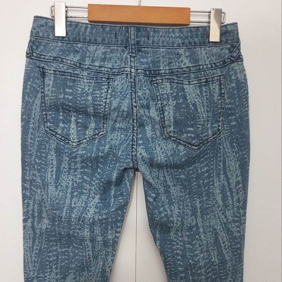 FREE PEOPLE 27 Ankle Zip Feathers Print Skinny Jean Size 27 - Picture 10 of 12